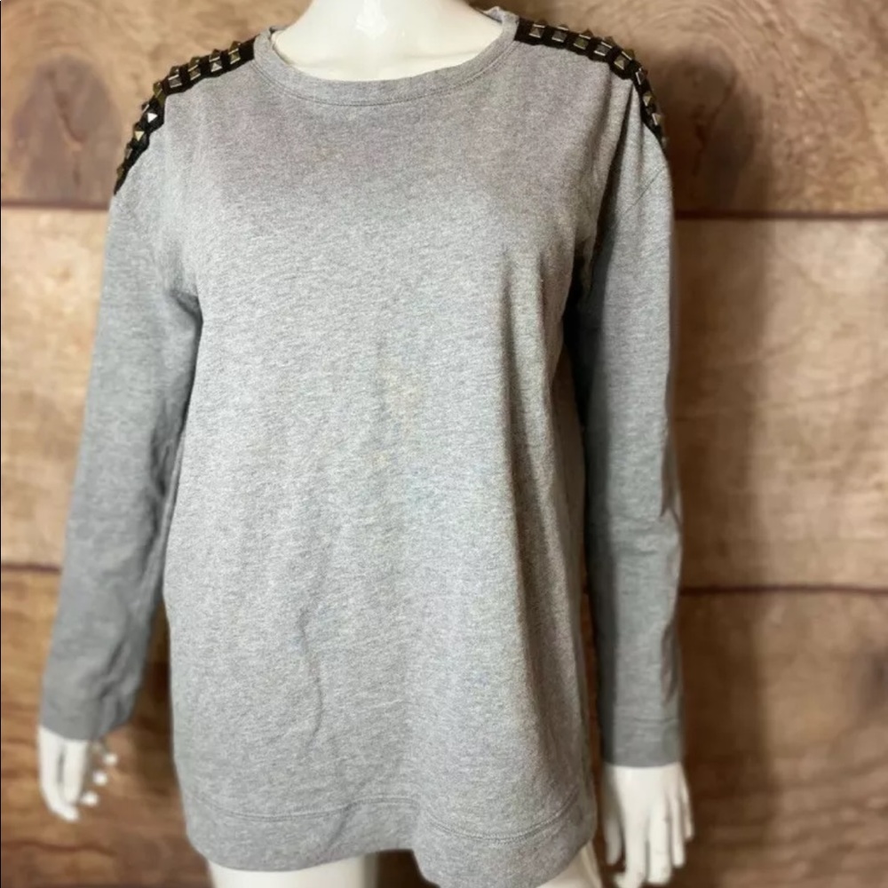 Two by Vince Camuto Gray Sweater stud detail